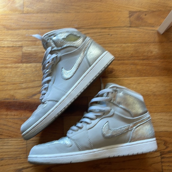 Nike Air Jordan 1 Retro High Neutral Grey Size 11 - Picture 5 of 7